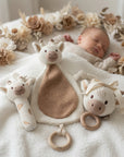 Boîte à musique, doudou et hochet Gigi la girafe personnalisés