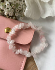 Armband aus Rosenquarz mit süsser rosa Tasche