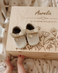 Boîte à souvenirs personnalisée avec des fleurs