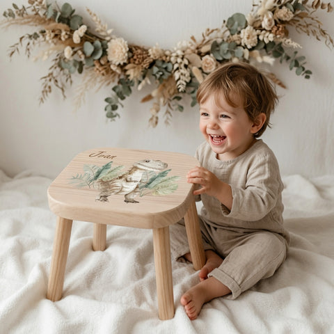 Farbiger Kinderhocker personalisiert Dino