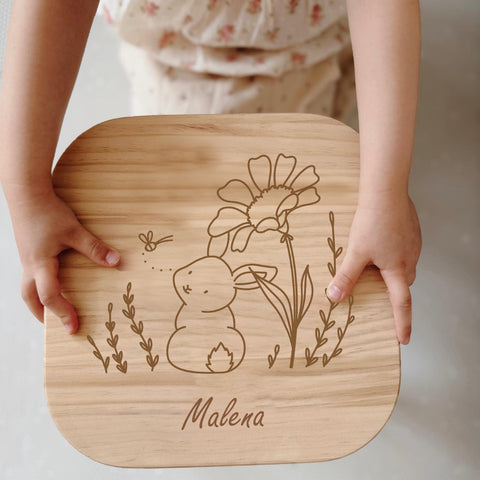 Kinderhocker personalisiert Hase mit Blume