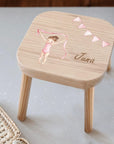 Sgabello colorato per bambini personalizzato con una ginnasta