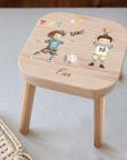 Farbiger Kinderhocker personalisiert Fussball