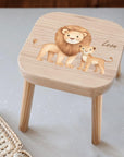 Sgabello colorato per bambini personalizzato con un leone