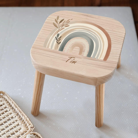 Farbiger Kinderhocker personalisiert Regenbogen