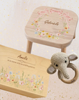 Erinnerungskiste, Kinderhocker & Babyrassel Blumen Set