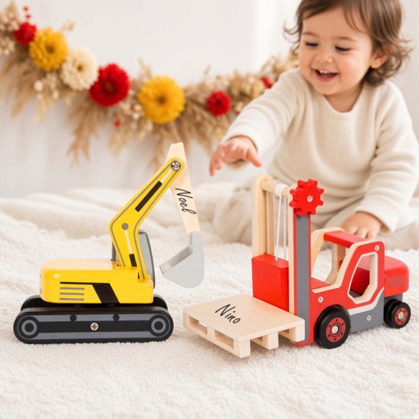Gabelstapler oder Bagger von small foot personalisiert