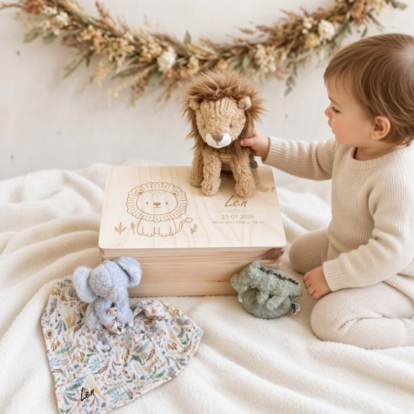 Geschenkset Dschungel Löwe personalisiert - Erinnerungskiste, Schmusetuch, Rassel &amp; Kuscheltier