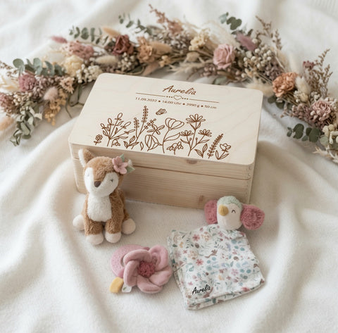 Geschenkset Blumen Reh personalisiert - Erinnerungskiste, Schmusetuch, Rassel & Kuscheltier