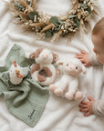 Geschenkset Bauernhof personalisiert - Erinnerungskiste, Schmusetuch, Rassel & Kuscheltier