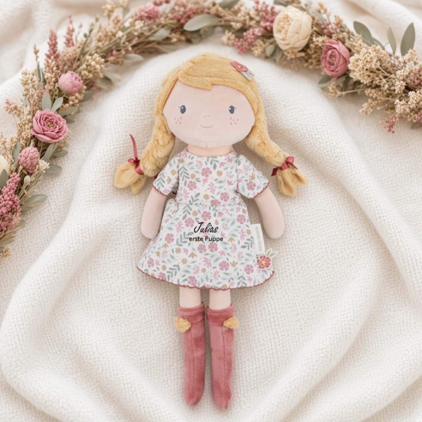 Stoffpuppe Julia oder Rosa personalisiert von Little Dutch