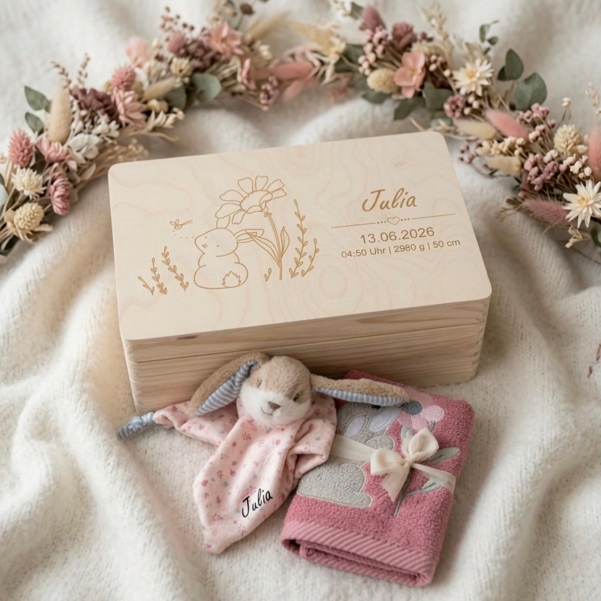 Geschenkset Erinnerungskiste, Schmusetuch und Handtuch Hase personalisiert
