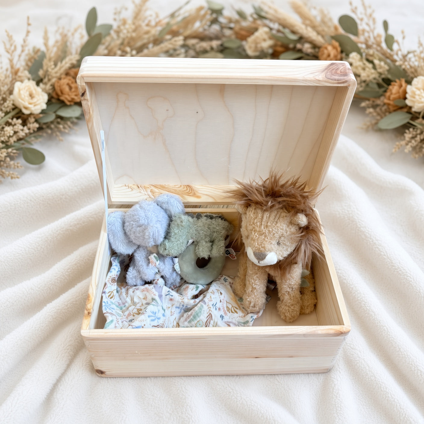 Geschenkset Dschungel Löwe personalisiert - Erinnerungskiste, Schmusetuch, Rassel &amp; Kuscheltier