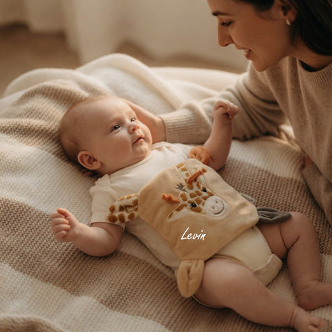 Baby Plüschdecke, Wärmekissen & Nuggikette Safari personalisiert