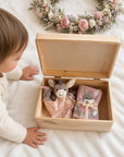 Geschenkset Erinnerungskiste, Schmusetuch und Handtuch Esel personalisiert