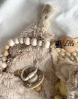 Spieluhr, Schmusetuch, Babyschuhe & Nuggikette Reh Ella personalisiert