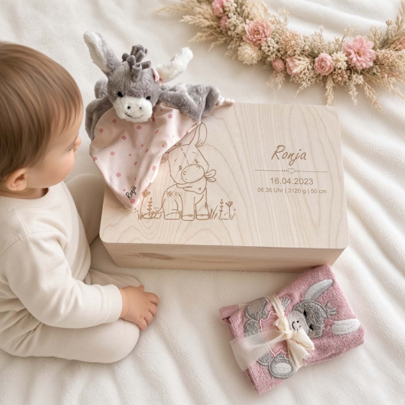 Geschenkset Erinnerungskiste, Schmusetuch und Handtuch Esel personalisiert