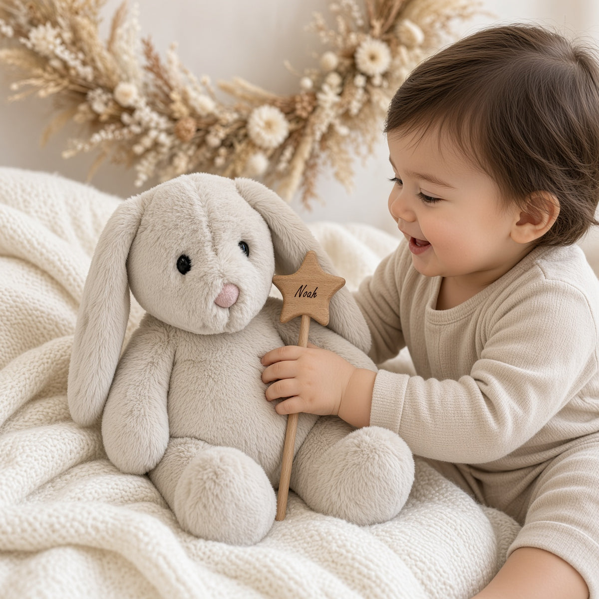Kuscheltier Hase oder Dino mit Nachtlicht von Steiff inkl. personalisierten Zauberstab und Löffel