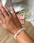 Armband aus Rosenquarz mit süsser rosa Tasche
