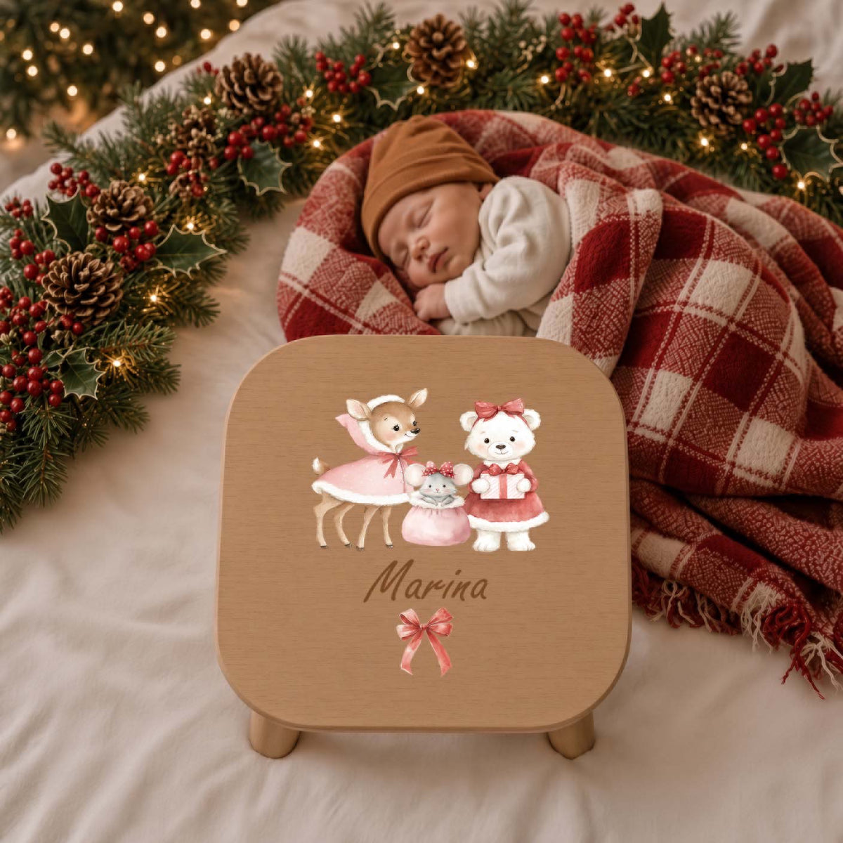 Farbiger Kinderhocker personalisiert Reh, Maus, Bär Weihnachtskollektion