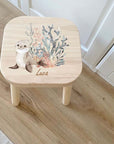 Farbiger Kinderhocker personalisiert Robbe