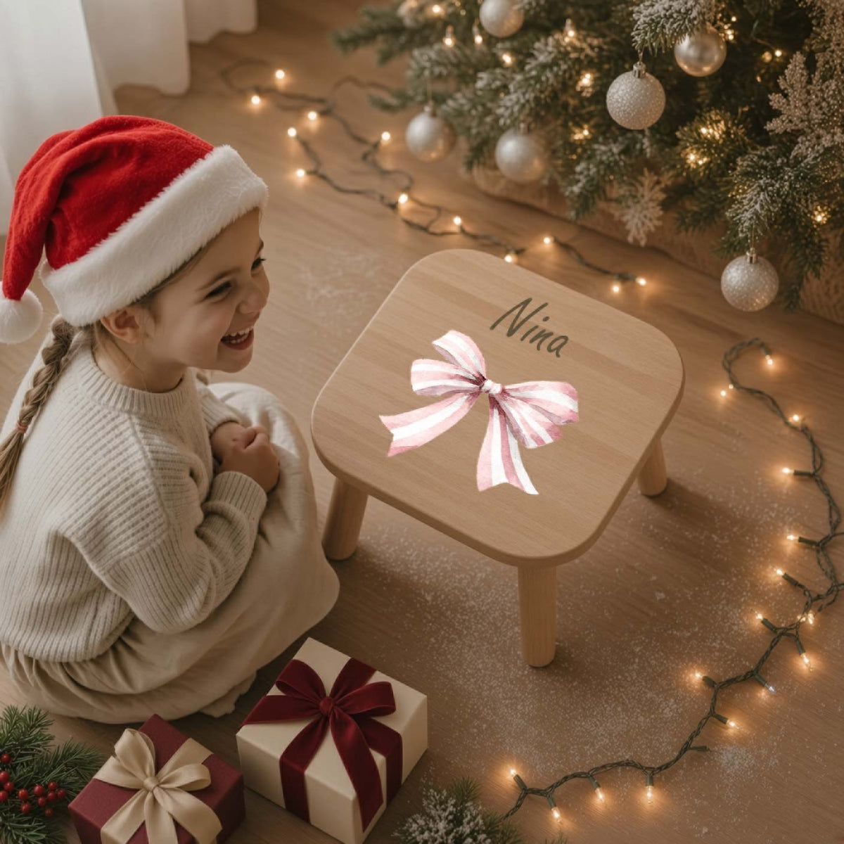 Farbiger Kinderhocker personalisiert Schleife Weihnachtskollektion