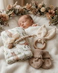 Babydecke, Babyschuhe, Nuggikette & Beissring Waldliebe personalisiert