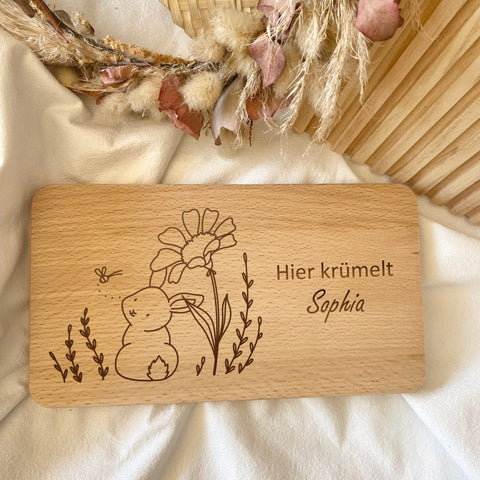 Planchette à petit-déjeuner personnalisée « Lapin avec fleur »