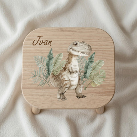 Farbiger Kinderhocker personalisiert Dino