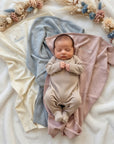 Babydecke personalisiert Strickdecke mit Muster rosa, blau, beige