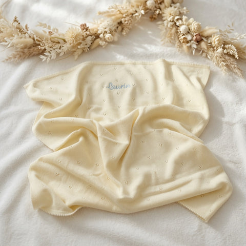 Babydecke personalisiert Strickdecke mit Muster rosa, blau, beige
