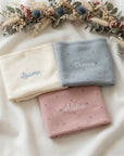 Babydecke personalisiert Strickdecke mit Muster rosa, blau, beige