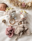 Spieluhr, Schmusetuch, Babyschuhe & Nuggikette Reh Ella personalisiert