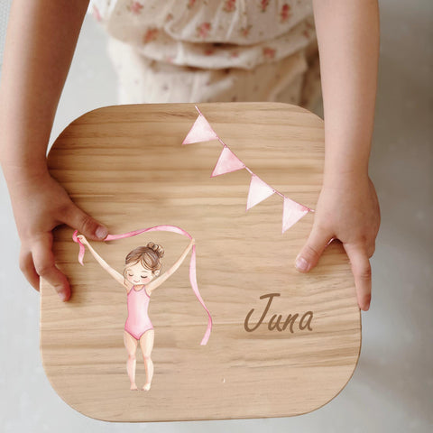 Sgabello colorato per bambini personalizzato con una ginnasta