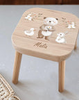 Farbiger Kinderhocker personalisiert Bär