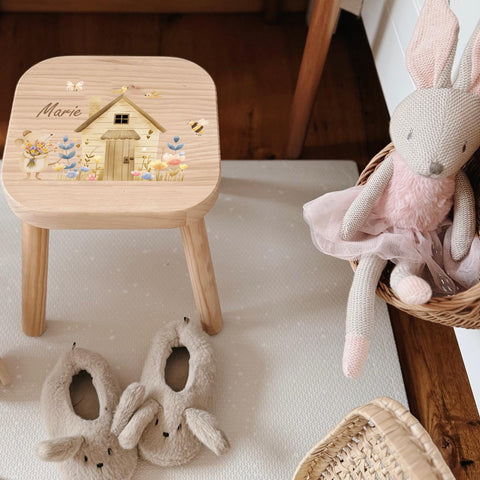 Farbiger Kinderhocker personalisiert Mäuse Häuschen