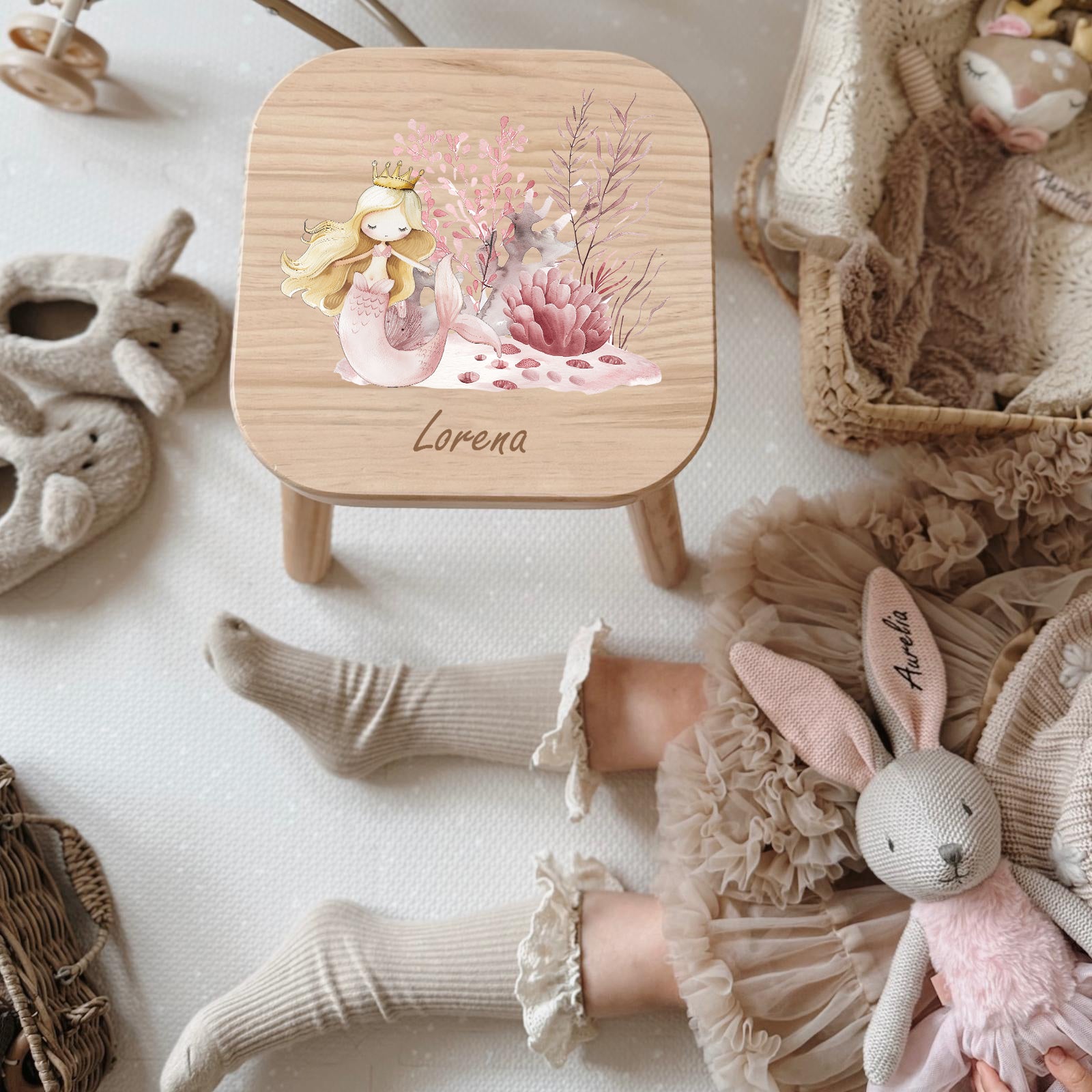 Farbiger Kinderhocker personalisiert Meerjungfrau