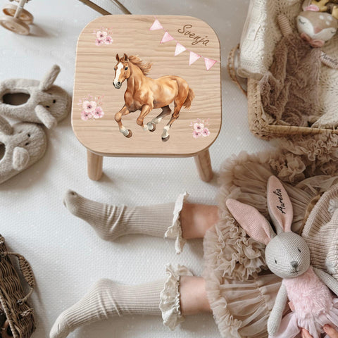 Tabouret coloré pour enfant personnalisé avec un cheval