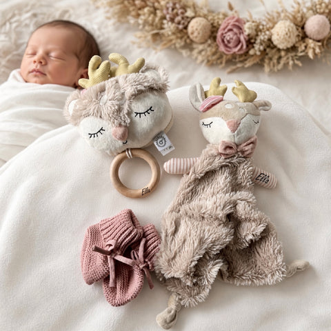 Spieluhr, Schmusetuch und Babyschuhe Reh Ella personalisiert