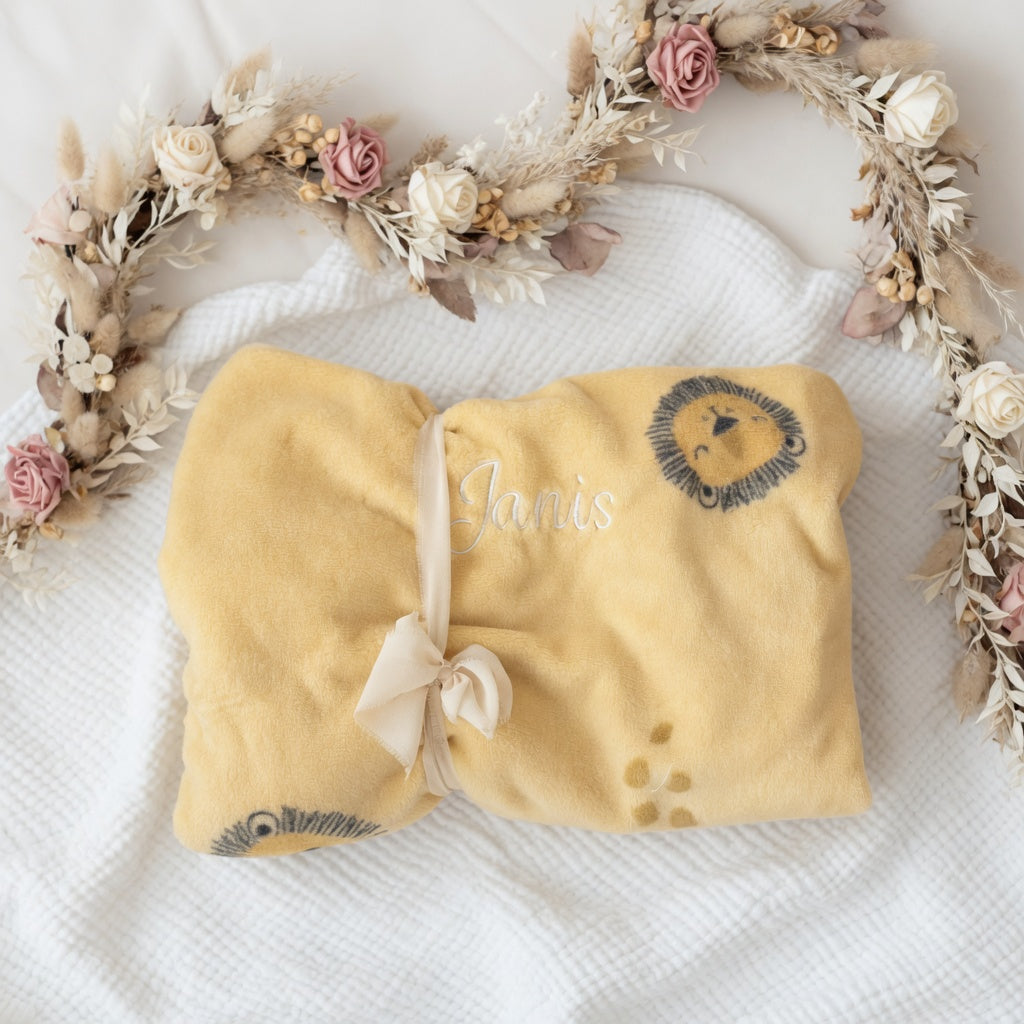 Baby Plüschdecke, Wärmekissen &amp; Nuggikette Safari personalisiert