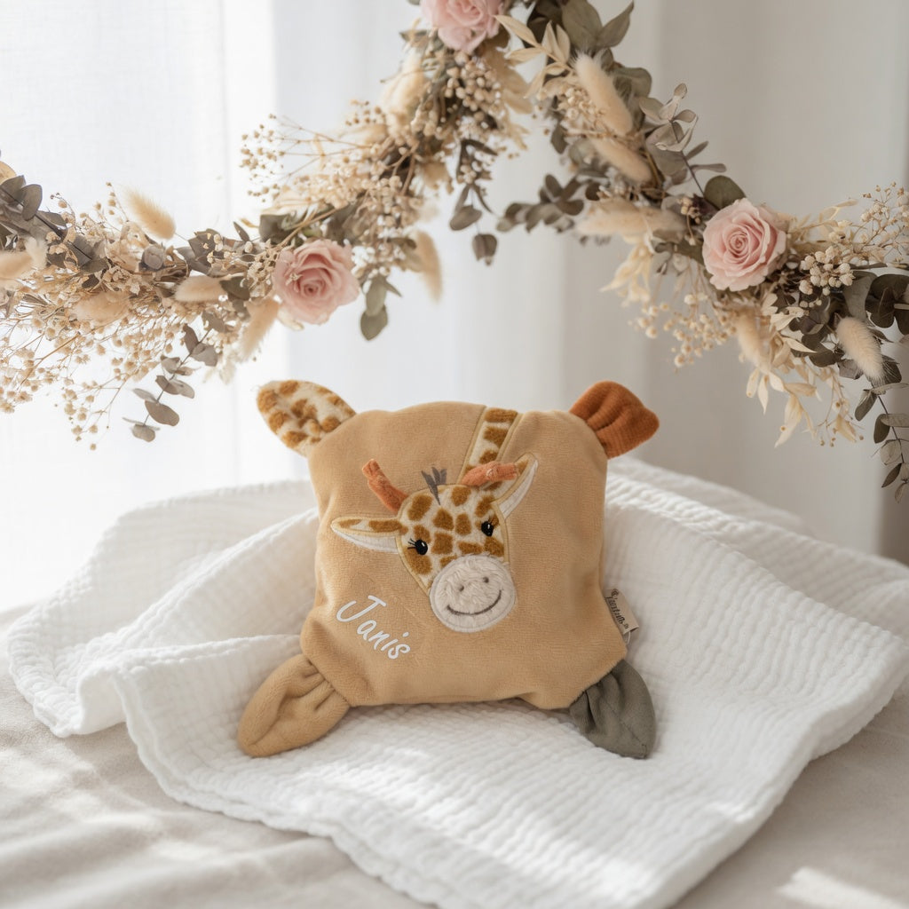 Baby Plüschdecke, Wärmekissen &amp; Nuggikette Safari personalisiert