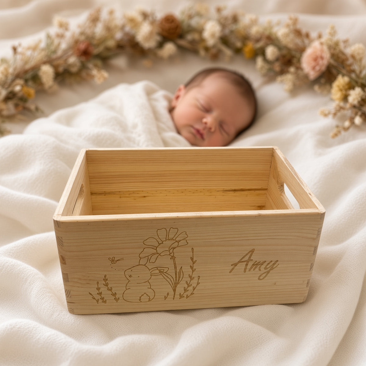 Geschenkkorb aus Holz personalisiert