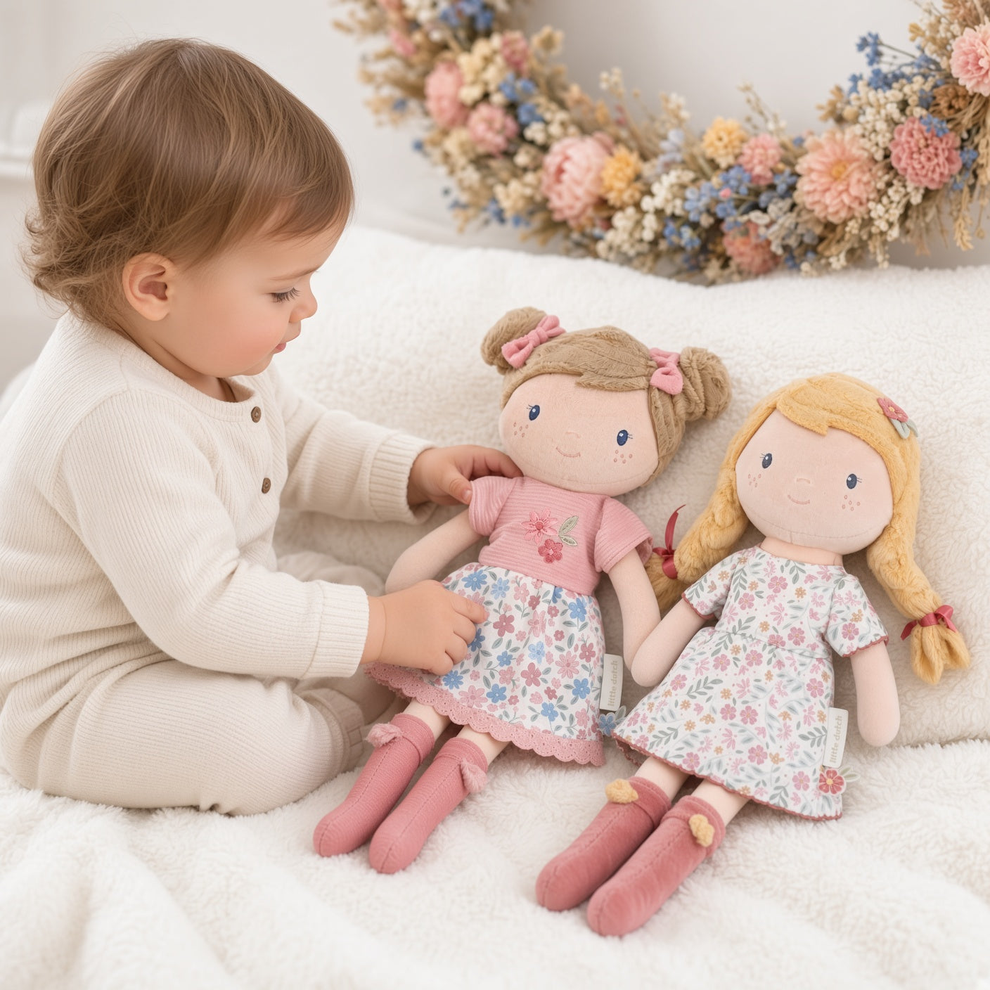 Stoffpuppe Julia oder Rosa personalisiert von Little Dutch