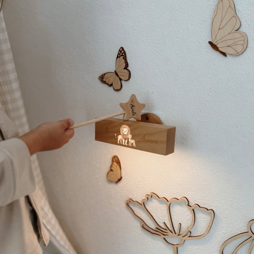 Wandlicht Löwe bunt personalisiert