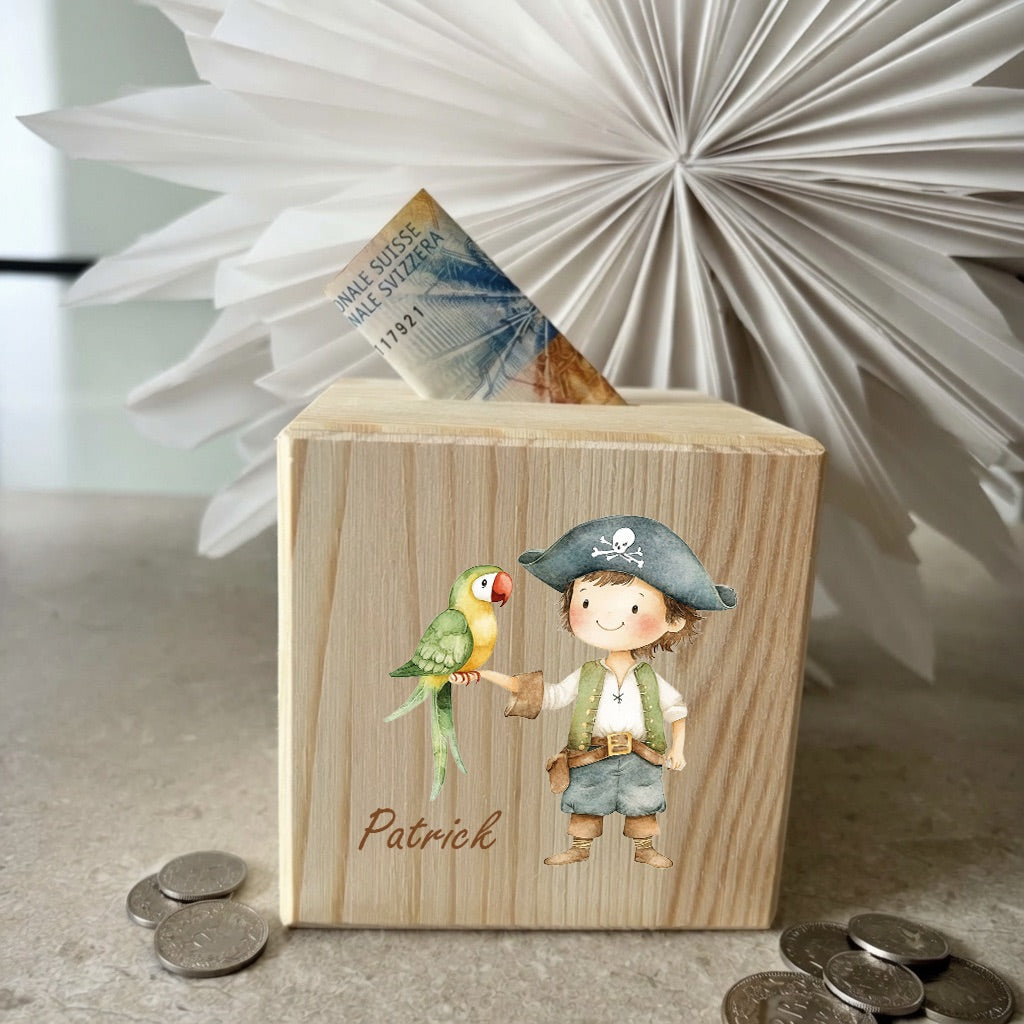 Spardose / Kässeli personalisiert Pirat farbig