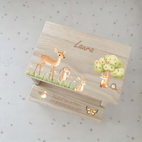 Farbiger Tritthocker personalisiert Bambi